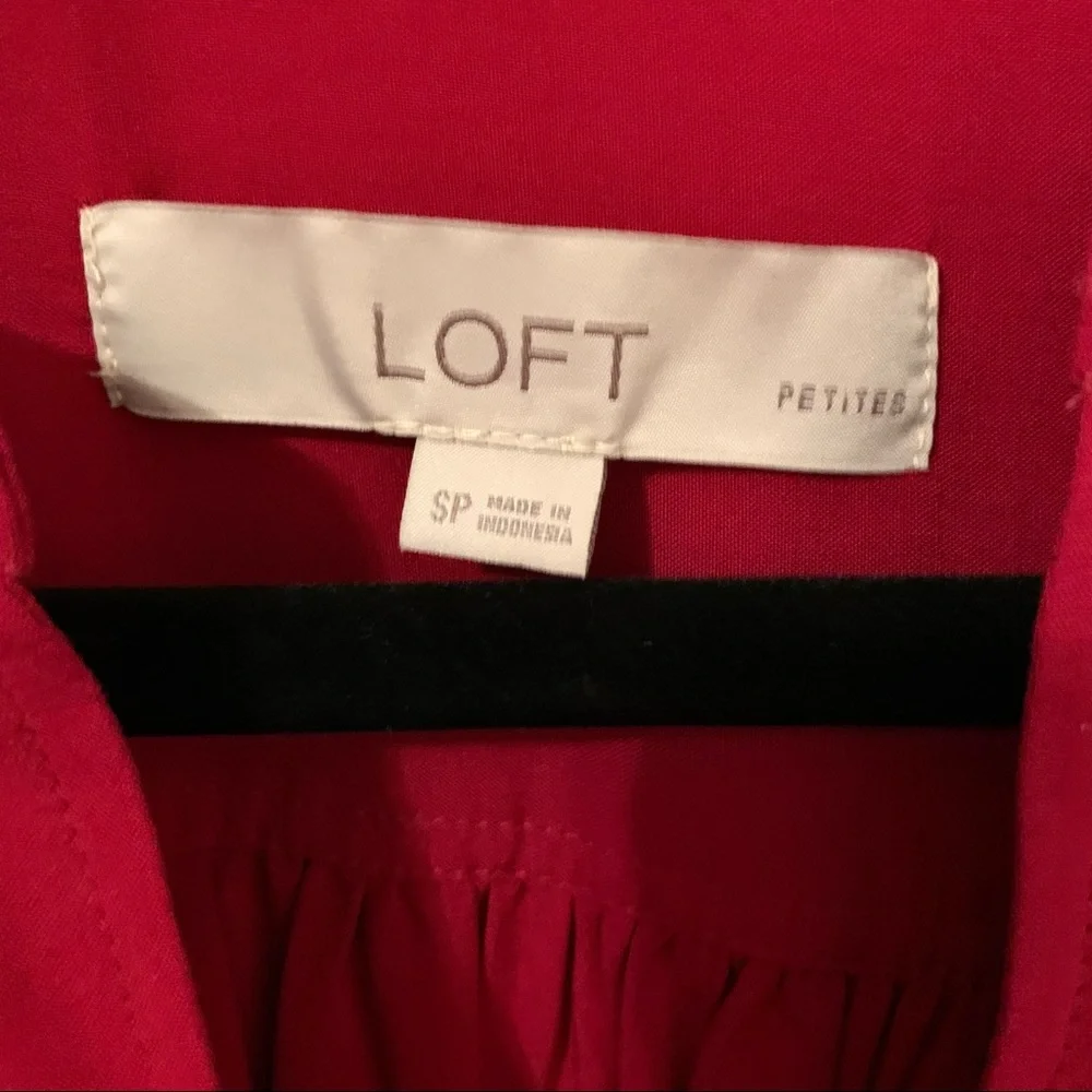 Red blouse - Picture 2 of 3